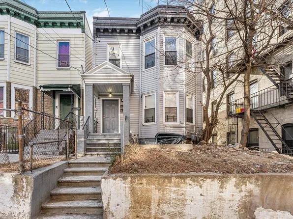 630 East 230th St, Bronx, NY 10466