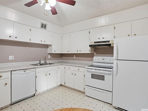 4th image of UNIT 1-4341 Rae STREET