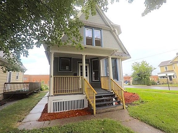 2nd image of 753 17th Ave
