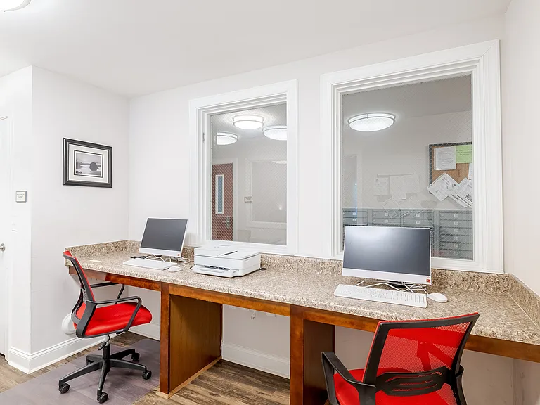 Hawks Landing Apartments — Photo 9