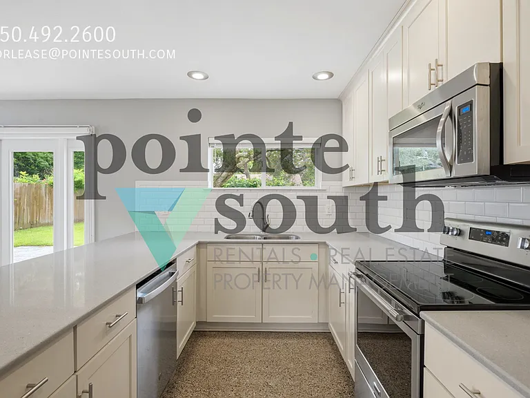 302 Loruna Dr — Photo 15