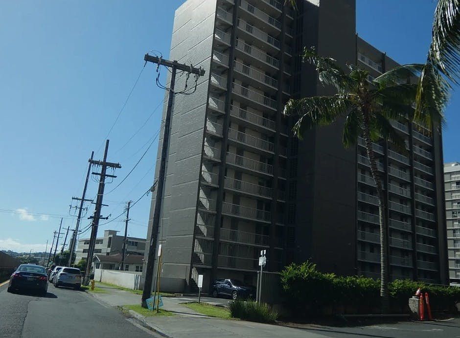 1320 Alexander St #Penthouse 1, Honolulu, HI 96826 | Zillow