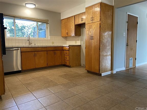 5th image of 656 Kadota Ave