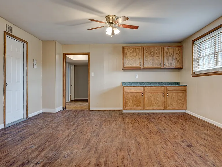 3404 Jones Dr — Photo 24