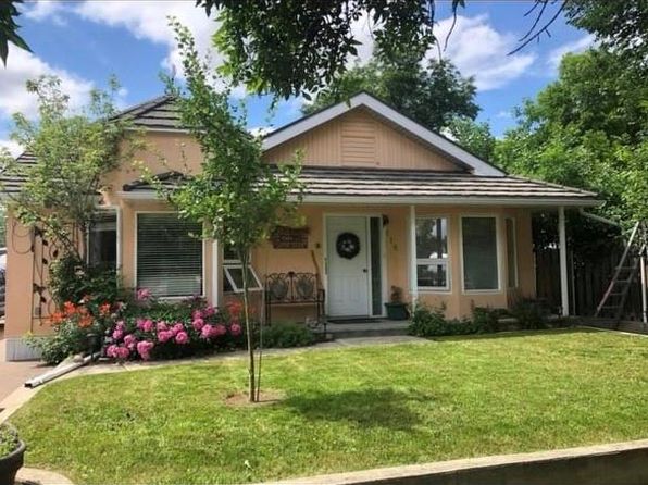 118 Cedar AVENUE N, Eastend, SK S0N 0T0