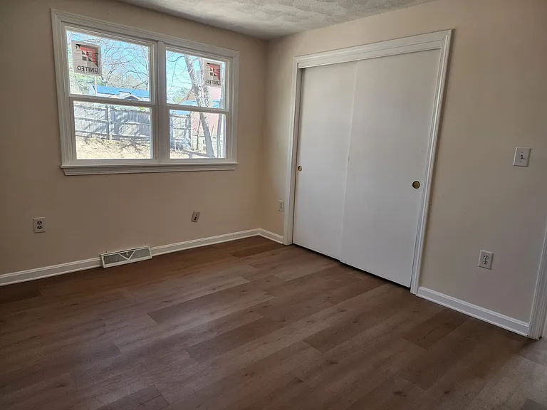 18 Tobin Ave — Photo 24