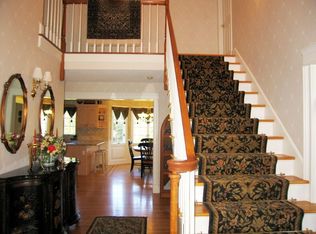 135 Country Club Dr, East Longmeadow, MA 01028