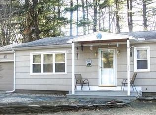32 Oliver St, Easthampton, MA 01027