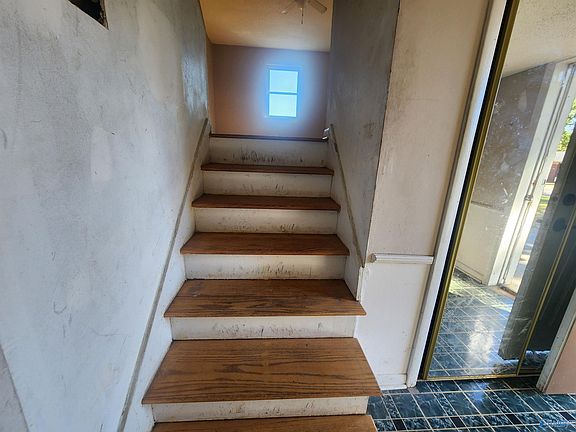 2nd image of 109 Edinburgh Dr