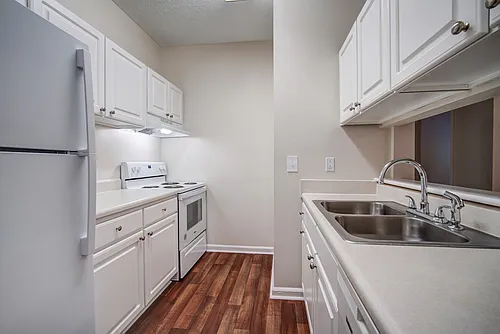 Bristol Park Apartment Homes Photo 1