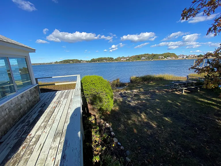 7 Sims Ln — Photo 2