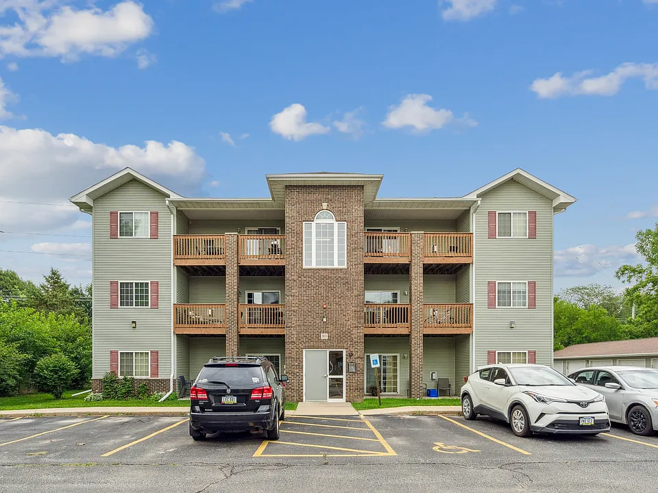 80 Circle Dr #5