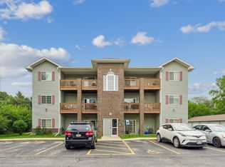 80 Circle Dr APT 5, North Liberty, IA 52317