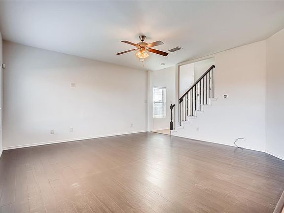 5th image of 2836 Candace Dr