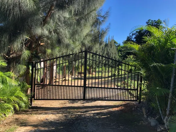 651 Carr S, Arecibo, PR 00612