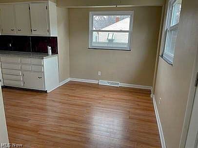 3rd image of 1623 Eastwood Ave