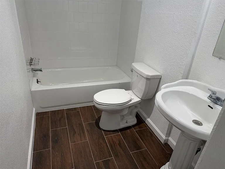 4711 Beechaven St — Photo 10