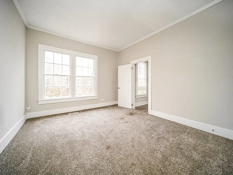 154285_027_bedroom_13481141.jpg