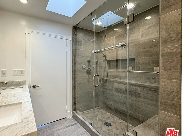 1733 Malcolm Ave #7 — Photo 10