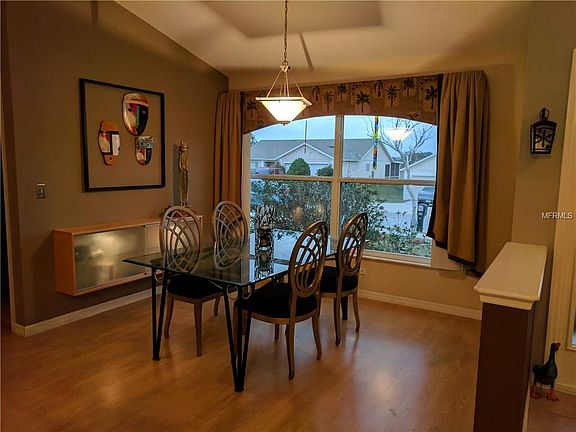 4th image of 832 Shore Breeze Way