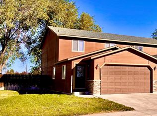 142 SW Quaker Dr, Mountain Home, ID 83647