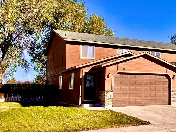 142 SW Quaker Dr
