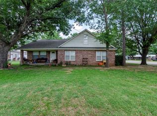 102 N Mesquite, Paradise, TX 76073