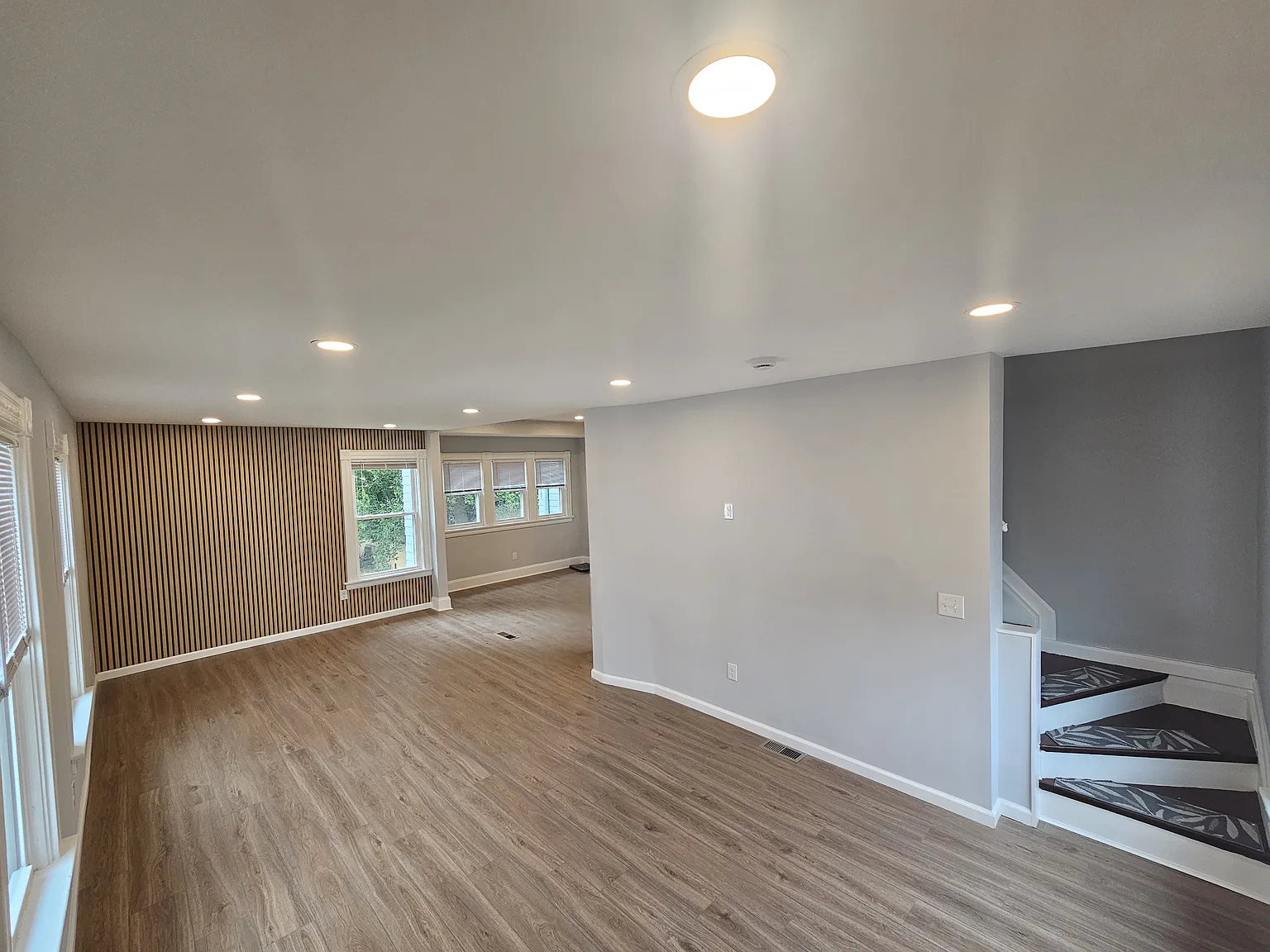 3 bed, 1440 sqft, $2,100 — Photo 4