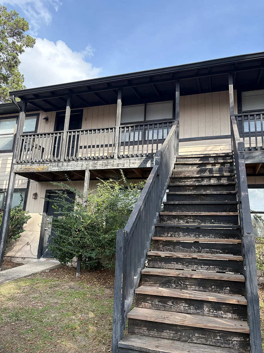 Building Photo - 301 Dixie Dr #E2
