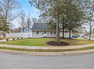 513 Calvin Ln, Rockville, MD 20851