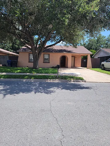 2113 Hawk Ave Photo 1