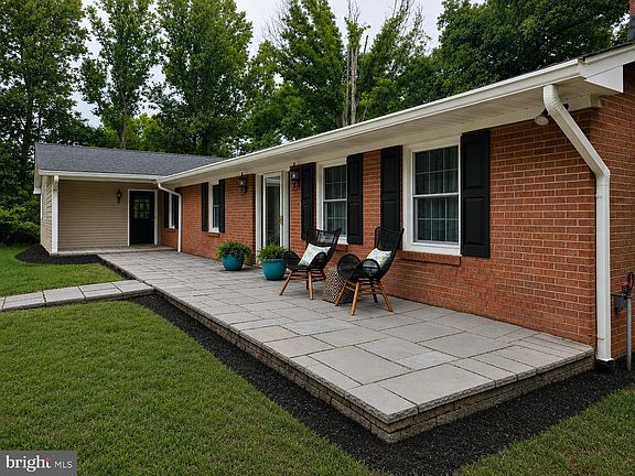 2nd image of 5290 Hillside Dr