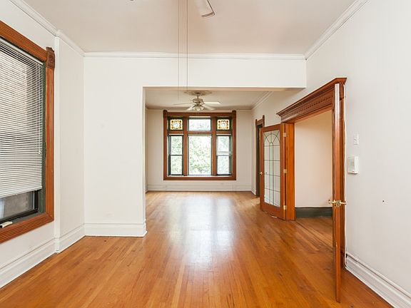 2nd image of 1944 N Bissell St #2B
