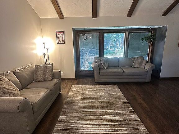 3rd image of 504 W Harvest Dr
