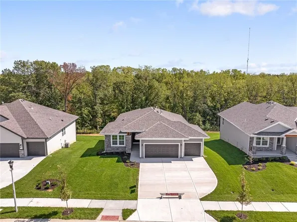11641 S Barker Rd, Olathe, KS 66061