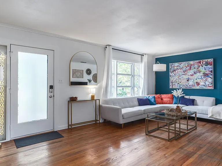 6004 Woodview Ave — Photo 16