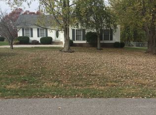 121 Cloverdale Dr, Glasgow, KY 42141