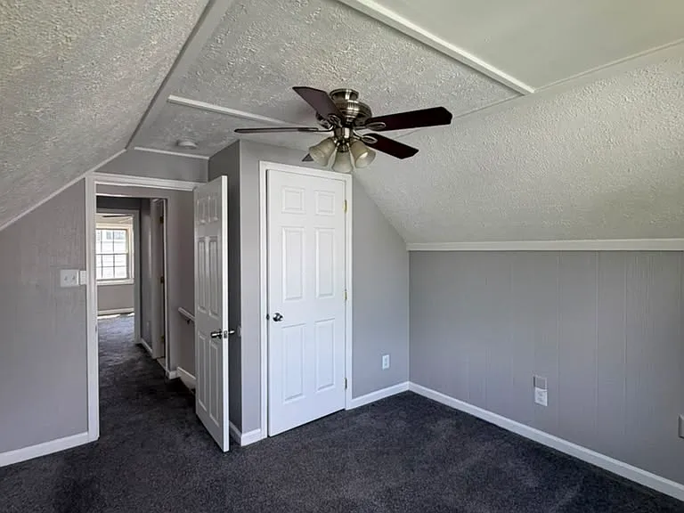 803 Silver Creek Rd — Photo 22