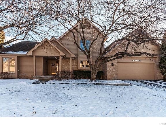 2nd image of 29619 Nova Woods Dr #1