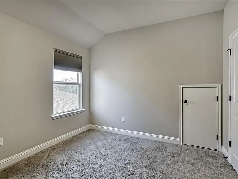 14924 Iveans Way — Photo 31