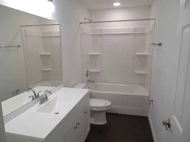 10313 Usher St — Photo 9