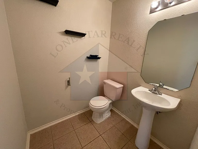 5400 Jitterbug Ct — Photo 7