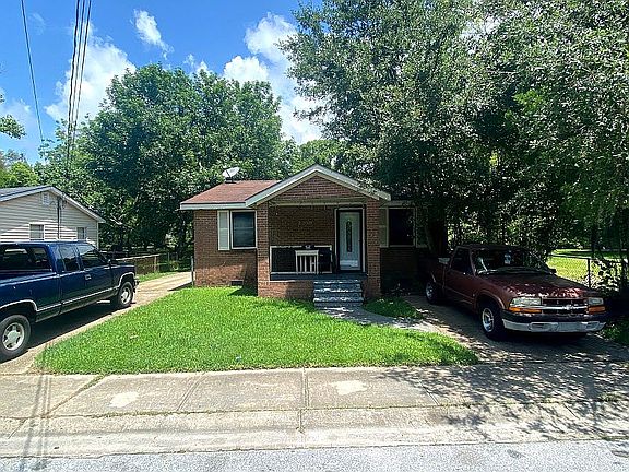 3rd image of 2309 Lewis Ave