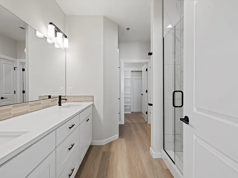 3325 S Nelson St — Photo 6