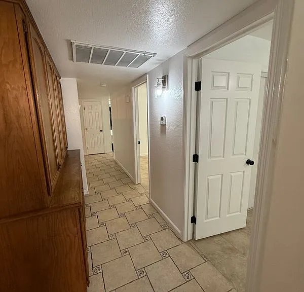 2704 Pinewood Dr — Photo 14