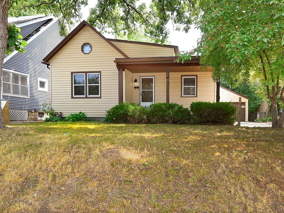1st image of 840 5th Ave SE