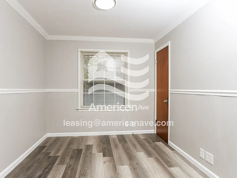 881218_006_wm_-_dining_room_13077501.jpg