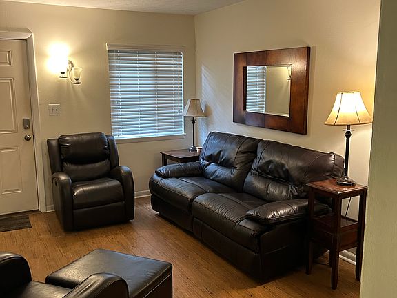 4th image of 6 Woodward Ave APT D1
