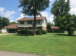 2214 S Walnut Dr, Vincennes, IN 47591