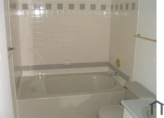 2 bed, 1200 sqft, $1,685 — Photo 3